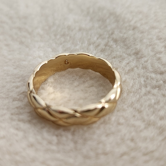 Ana Luisa Gold Quilted Ring - Picture 5 of 6